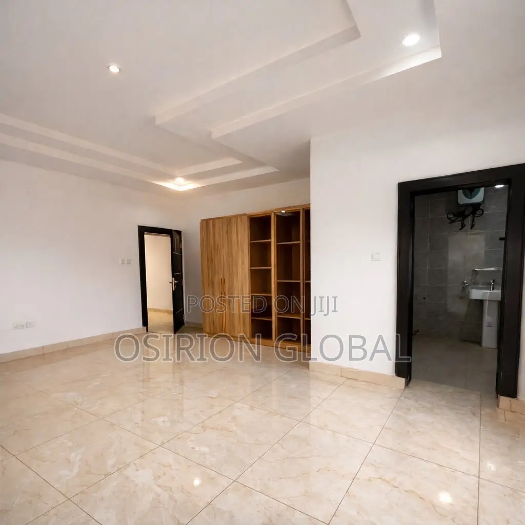 4bdrm Townhouse/Terrace in Guzape District for sale