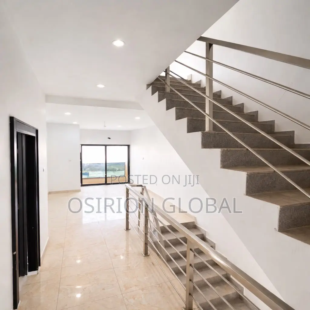 4bdrm Townhouse/Terrace in Guzape District for sale