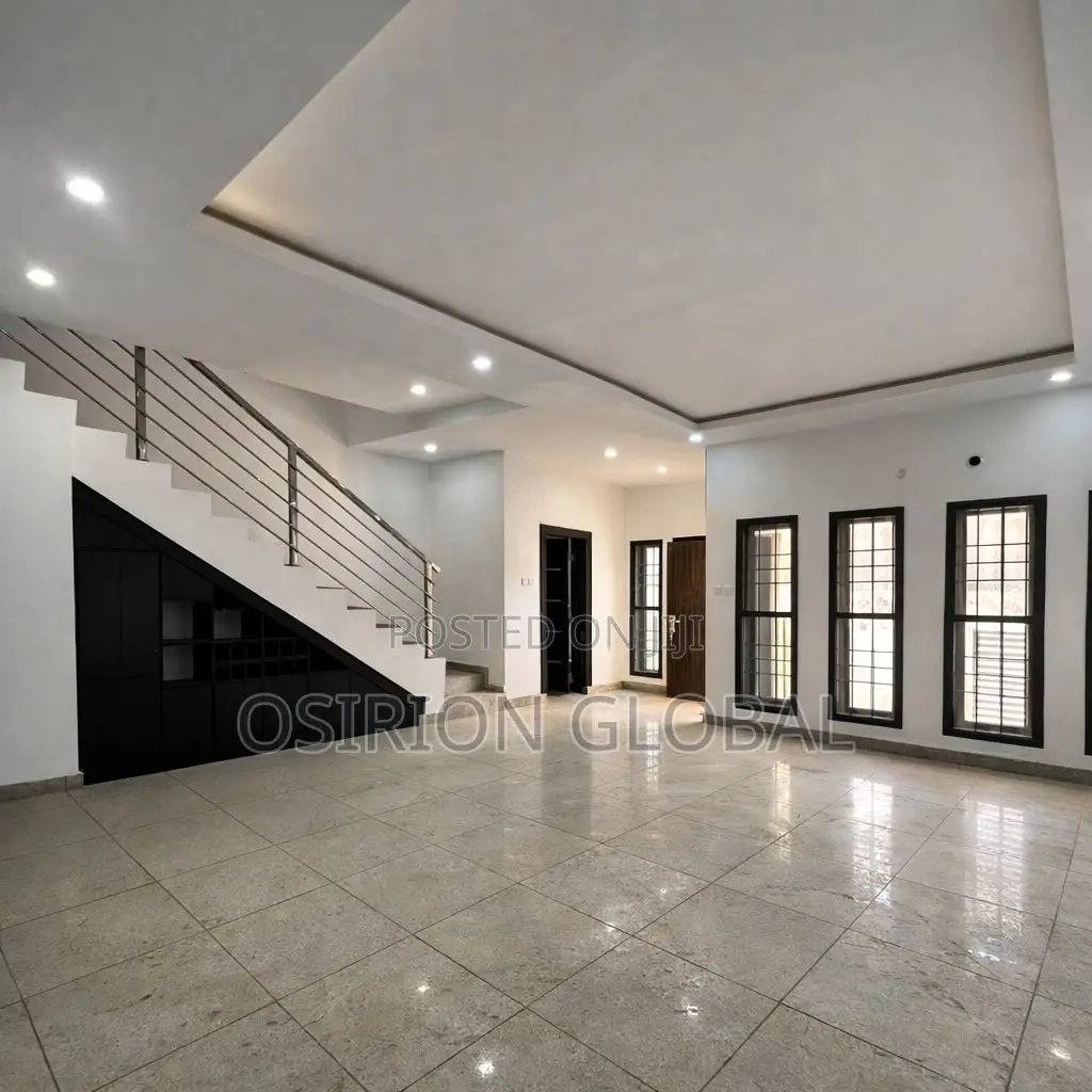4bdrm Townhouse/Terrace in Guzape District for sale