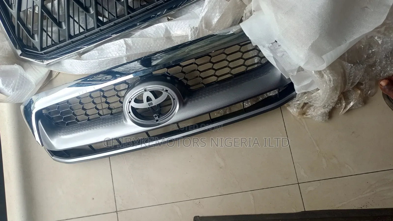 Front Grill Toyota Hilux 2008_2009