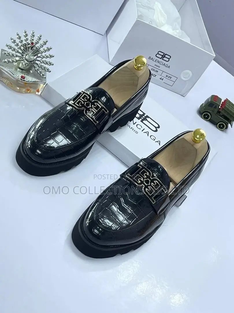 Balenciaga Men’s Black Leather Shoes With Gold Hardware – Fully Boxed