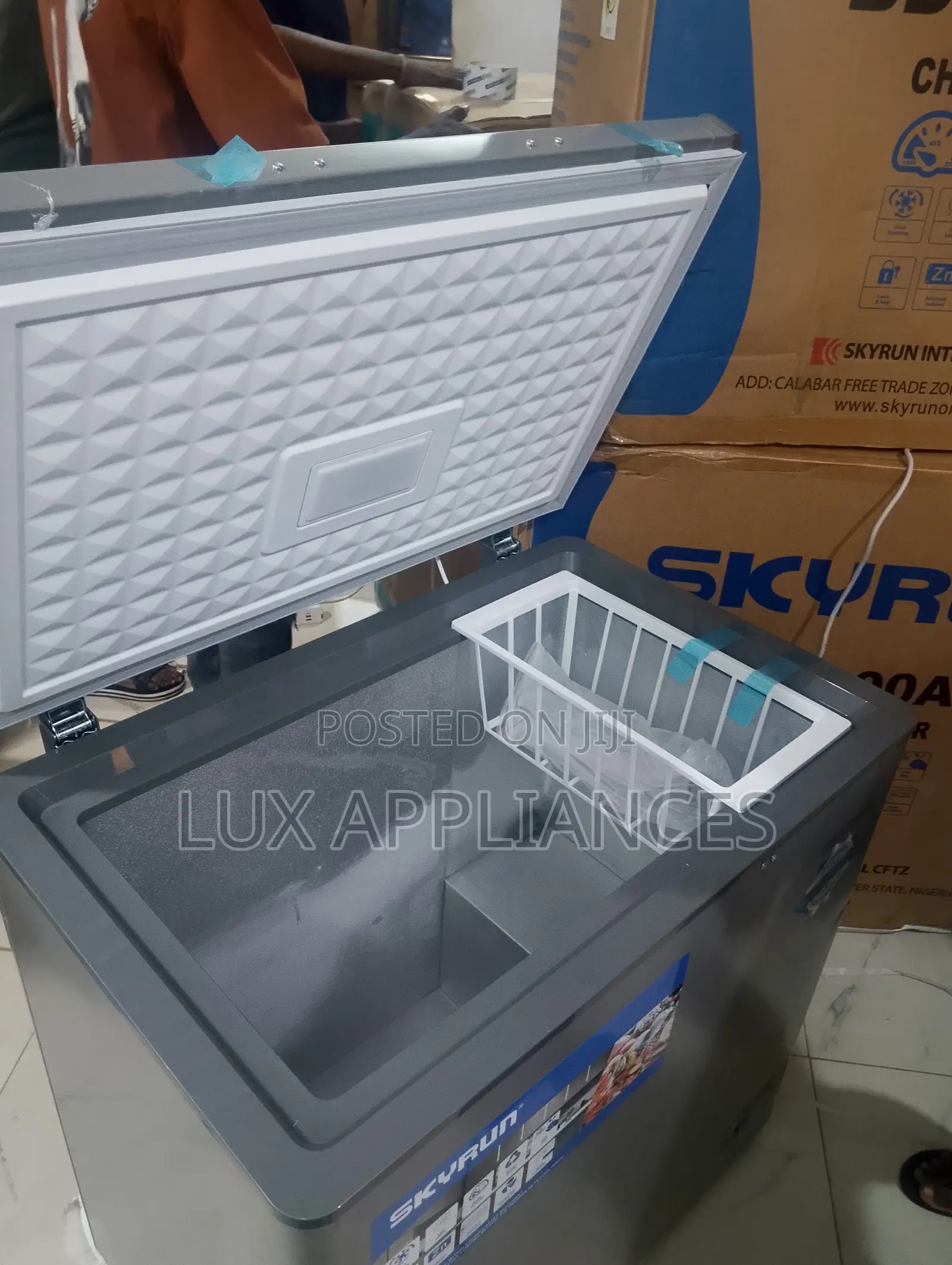 SKYRUN 155L Chest Freezer for Shops
