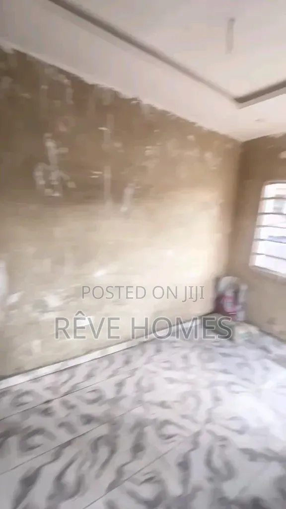 Studio Apartment in Soluyi for rent