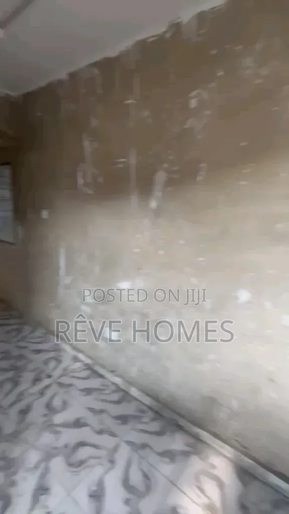 Studio Apartment in Soluyi for rent
