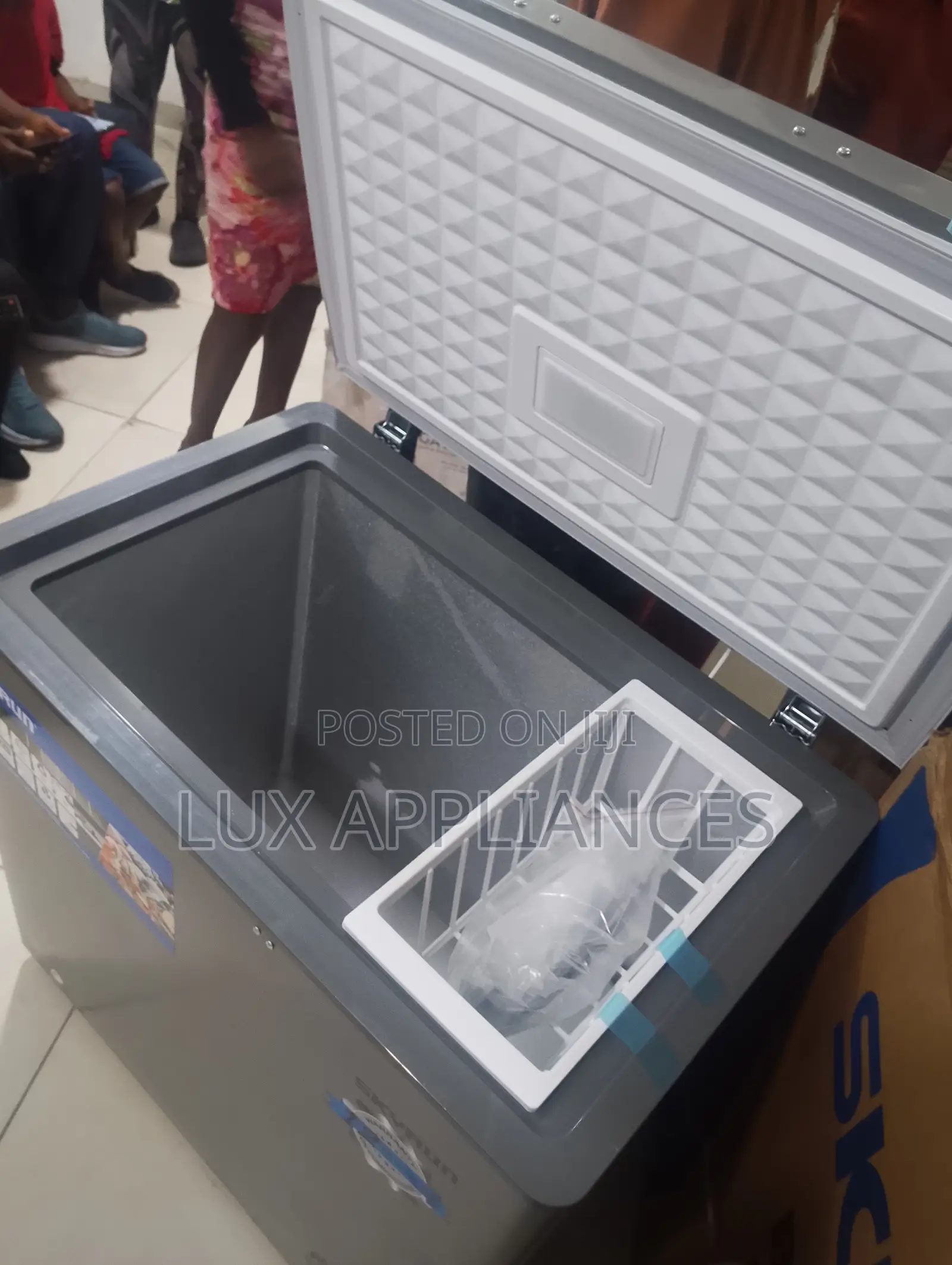 SKYRUN BD-155HW Durable Chest Freezer