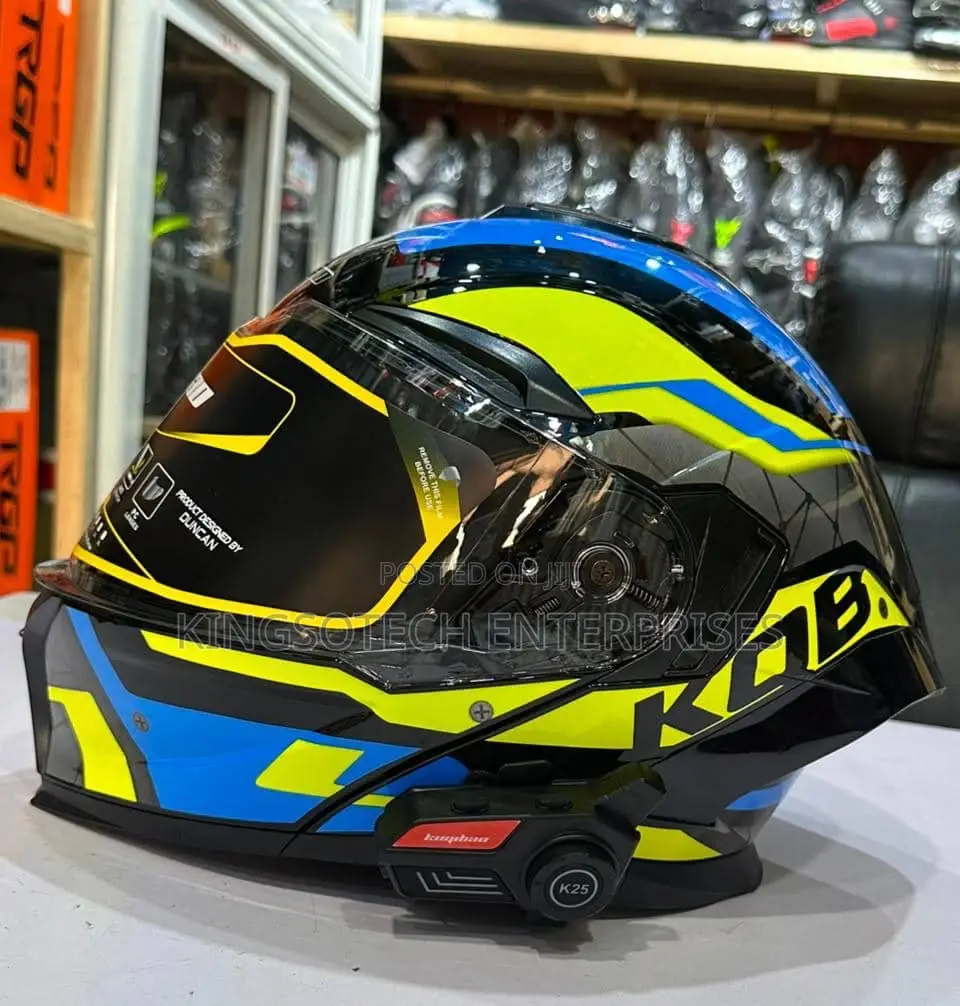 Special Helmet With Bluetooth