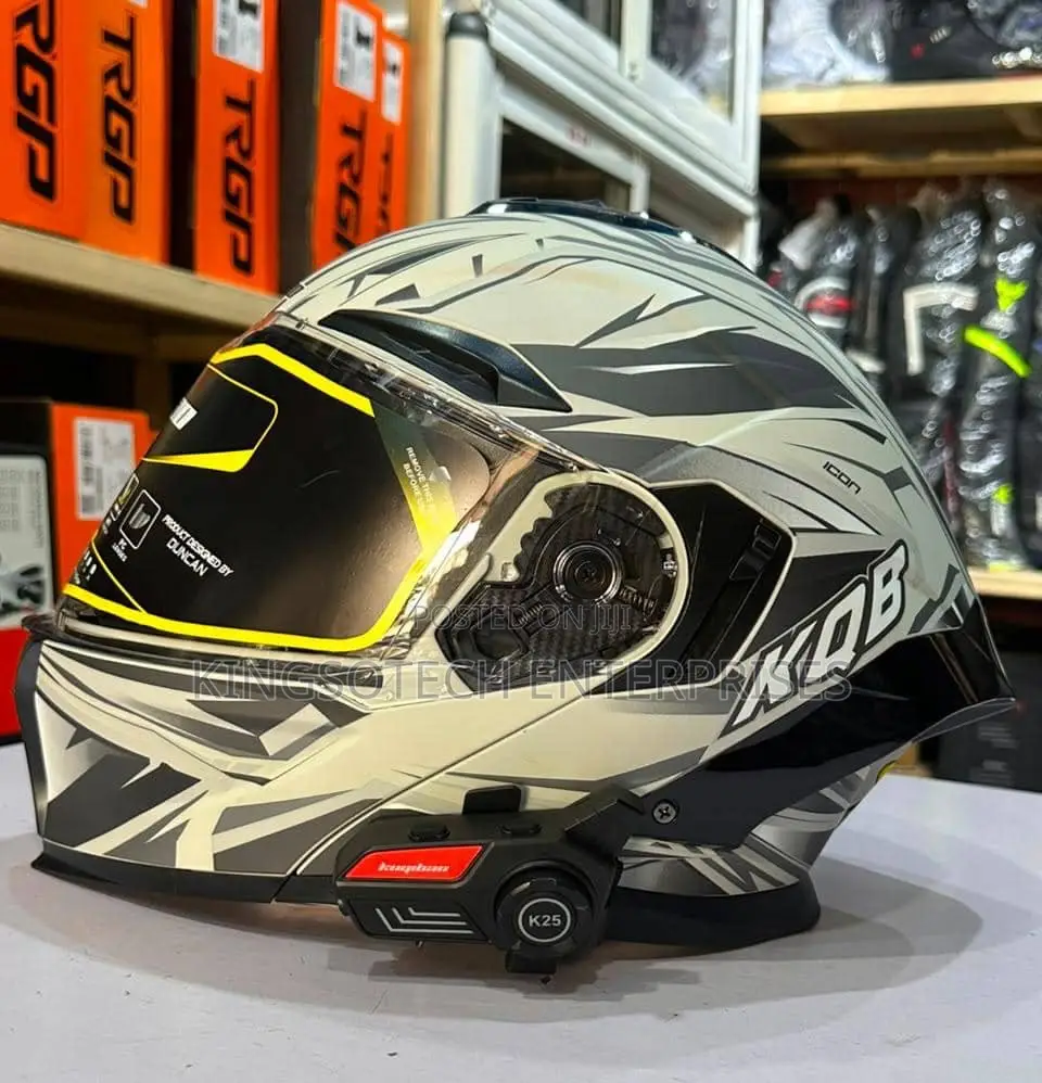 Special Helmet With Bluetooth