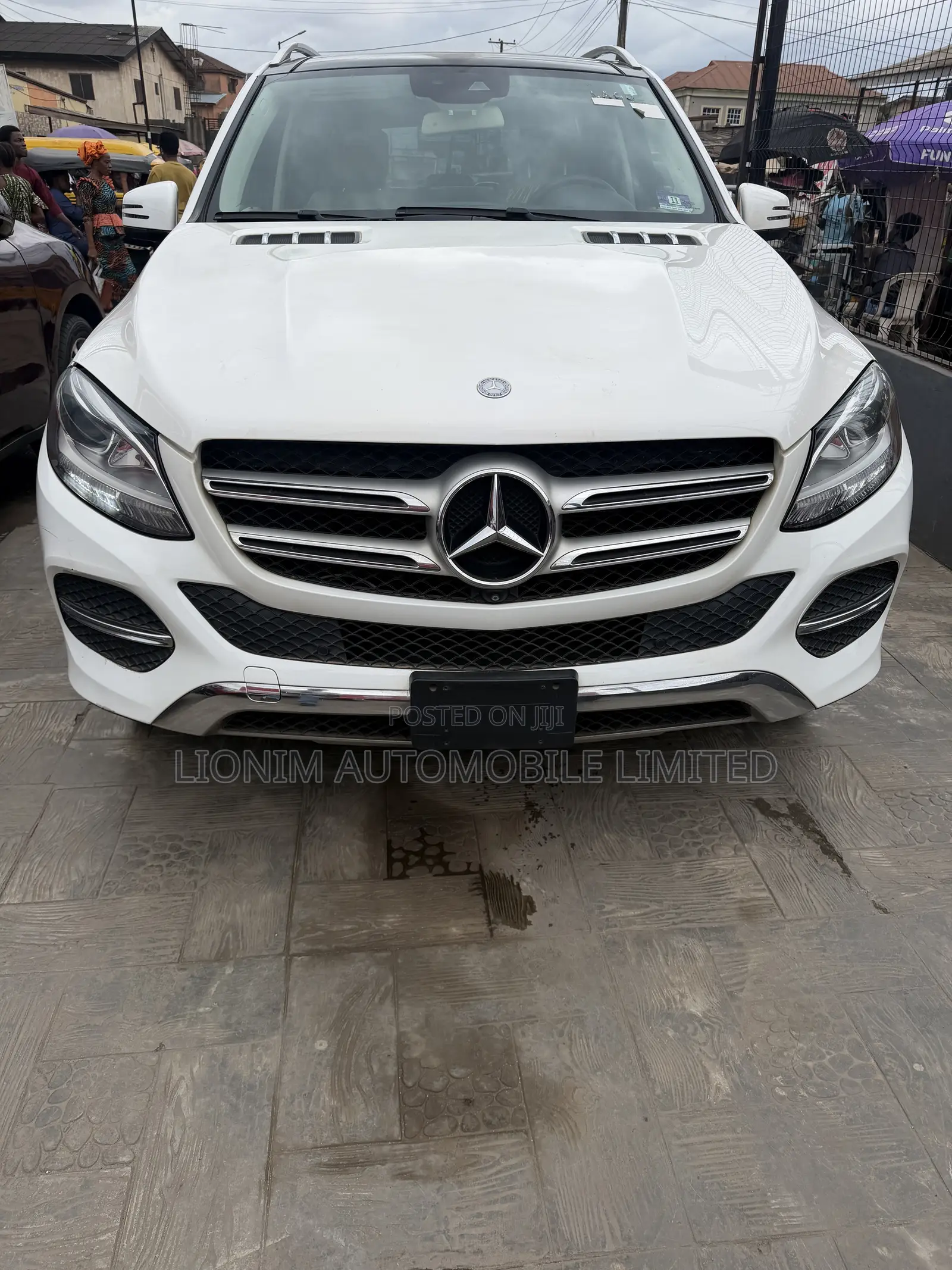 Mercedes-Benz GLE-Class GLE 550 4MATIC 2017 White
