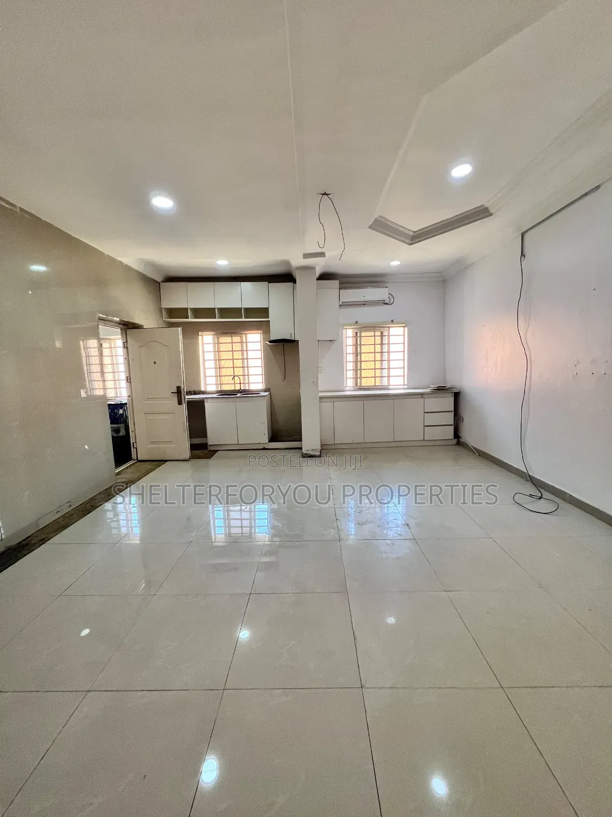 2bdrm Apartment in Lekki Phase 1 for rent