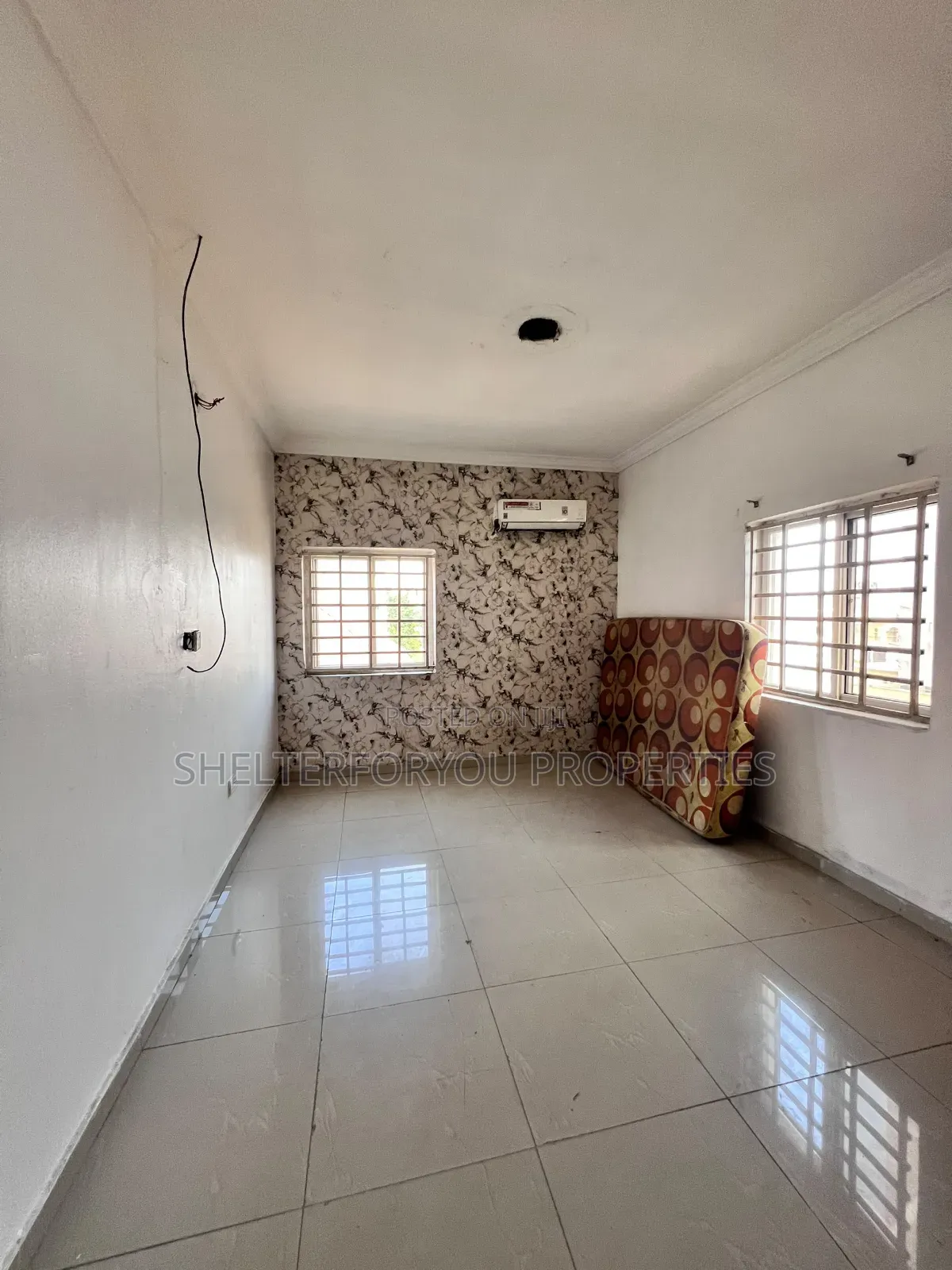 2bdrm Apartment in Lekki Phase 1 for rent