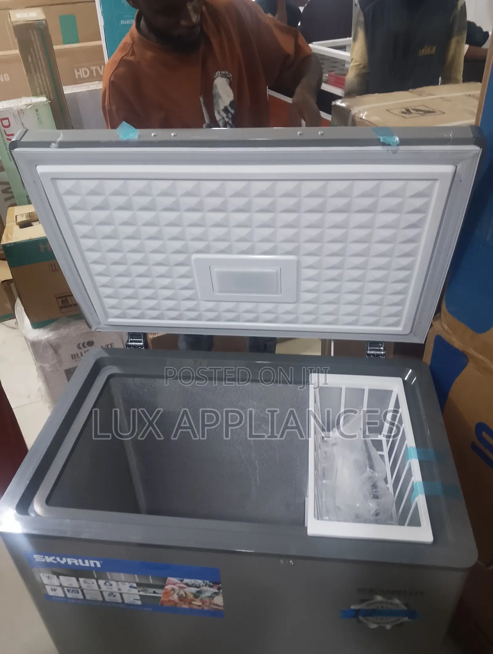 SKYRUN BD-155HW Easy Storage Chest Freezer