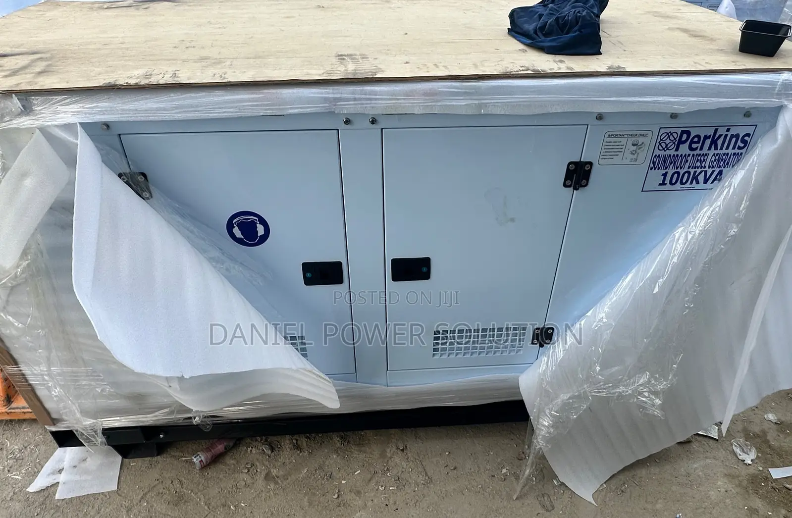 Full 100kva Perkins Soundproof Diesel Generator 100% Copper Coil