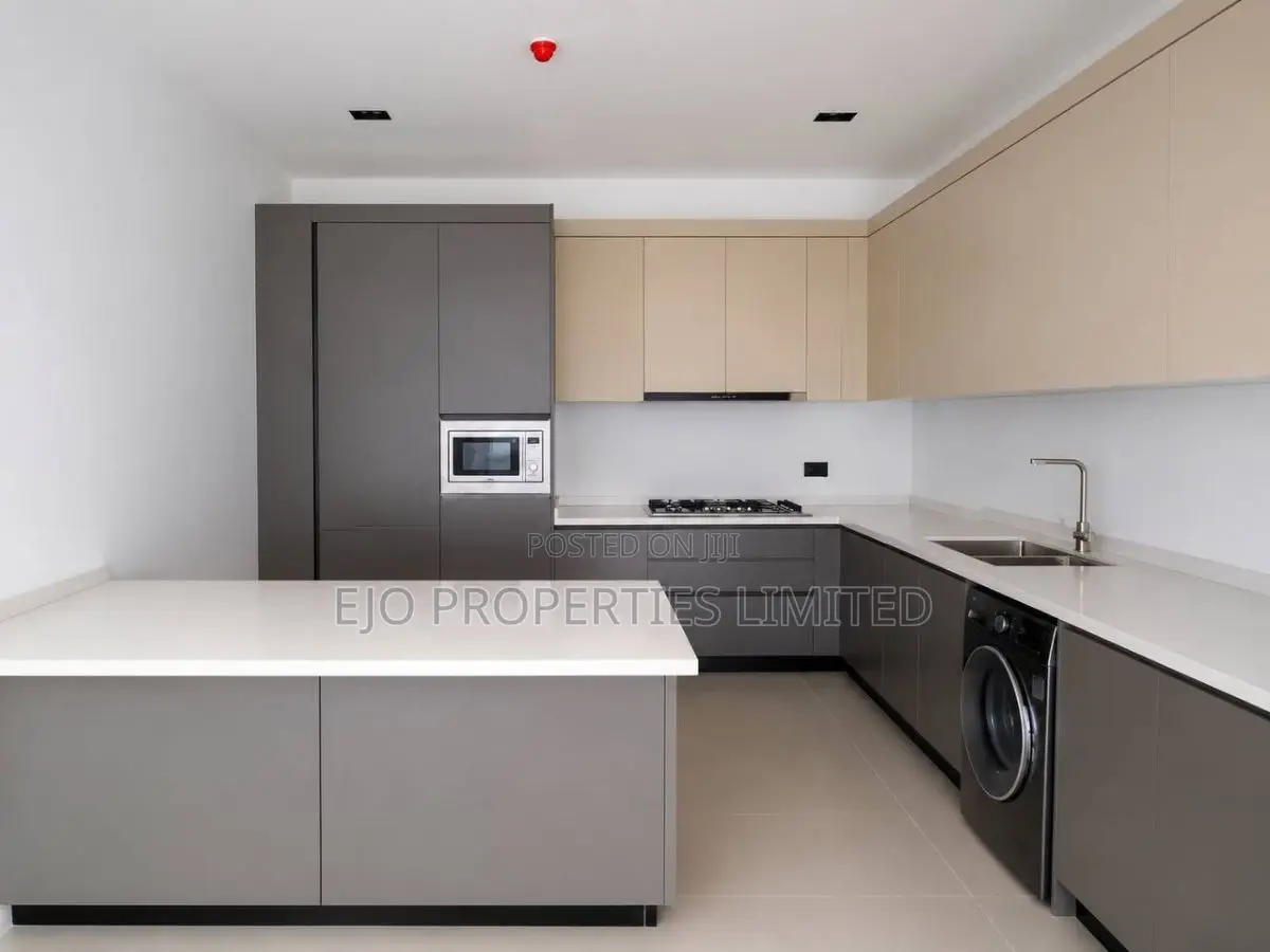 3bdrm Apartment in Lekki Phase 1 for sale