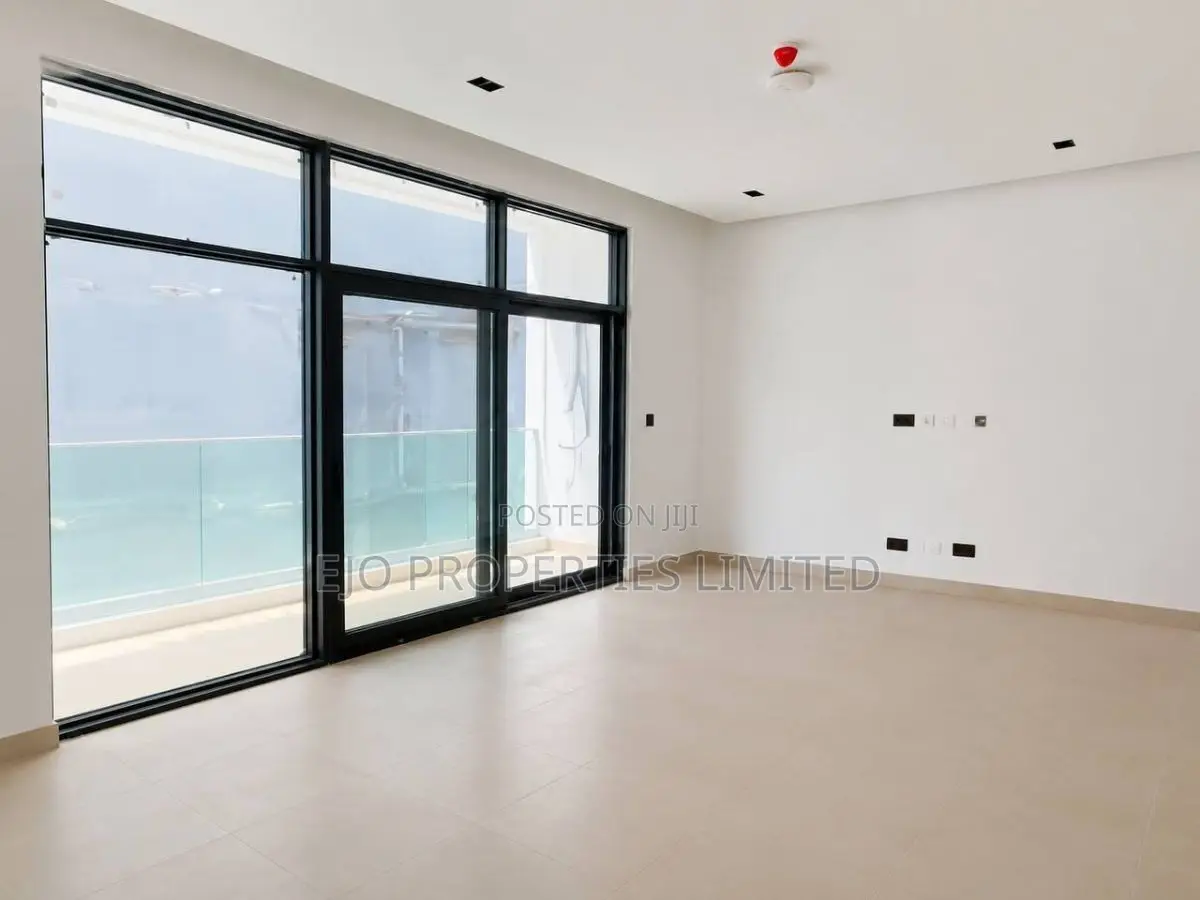 3bdrm Apartment in Lekki Phase 1 for sale