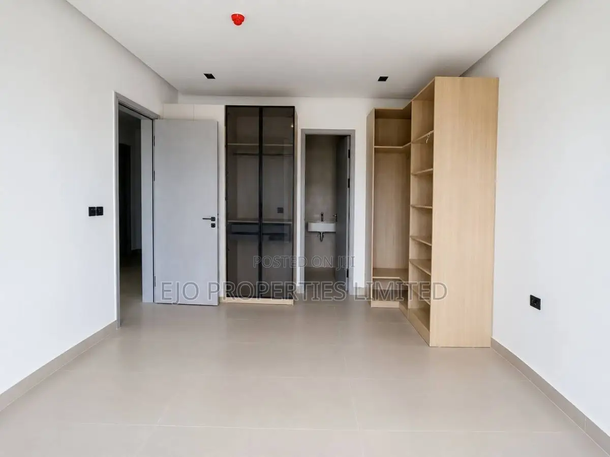 3bdrm Apartment in Lekki Phase 1 for sale