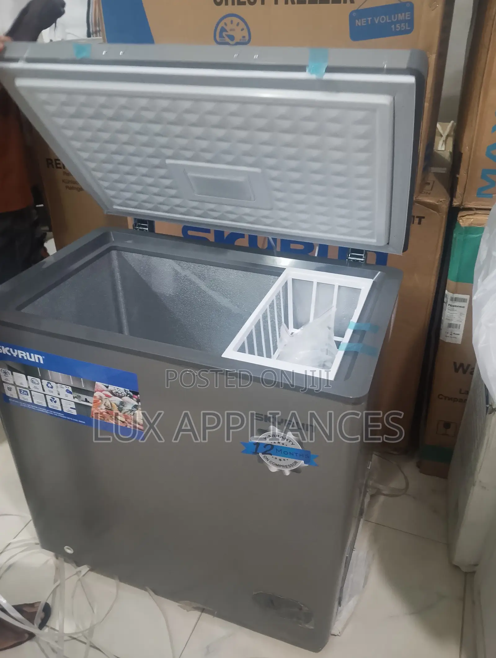 SKYRUN 155L Chest Freezer for Family Use