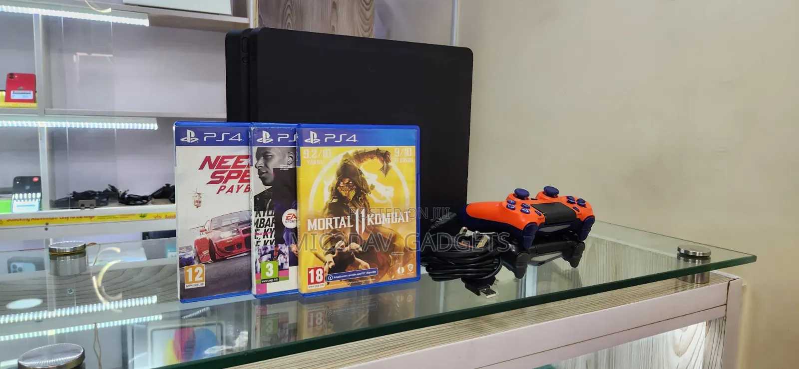 Clean Ps4 Slim Cracked With 6 Games Inside