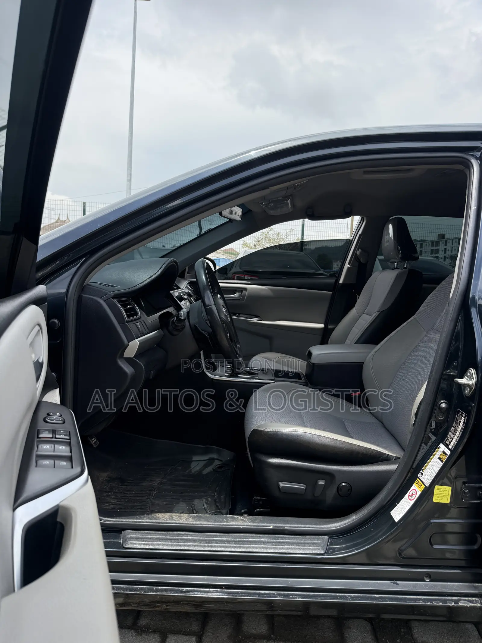 Toyota Camry SE 4dr Sedan (2.5L 4cyl 6A) 2017 Black