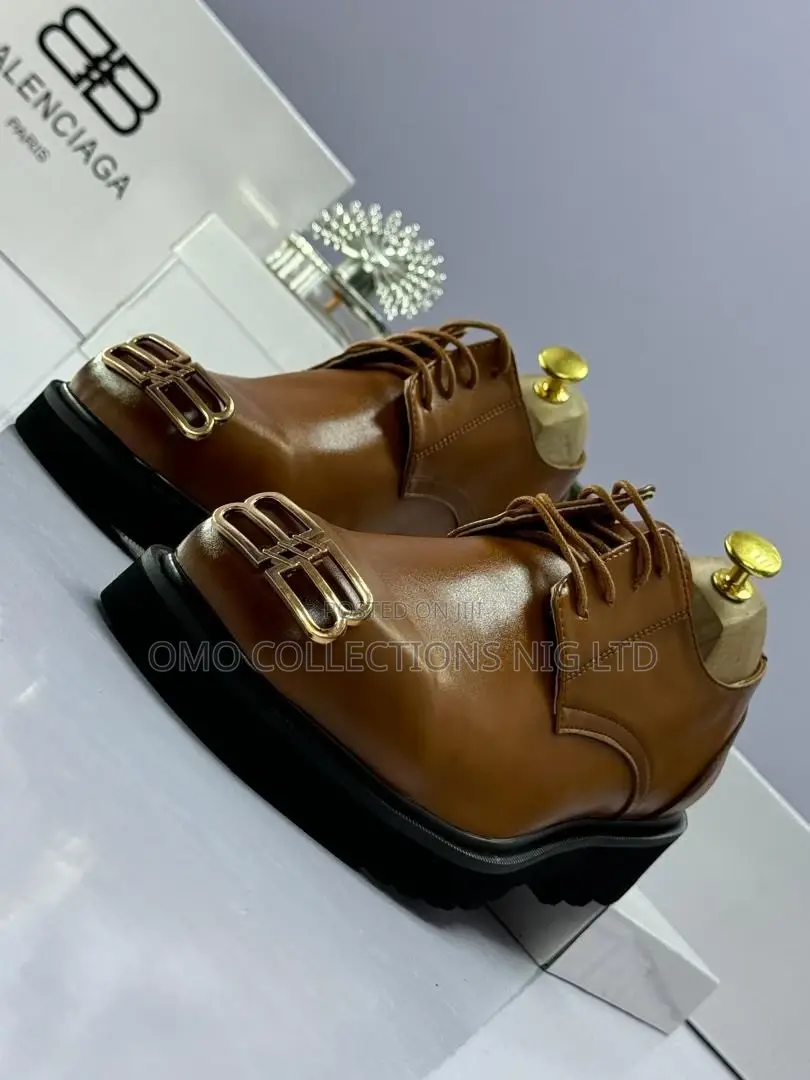 Balenciaga Men’s Brown Leather Lace-Up Shoes – Fully Boxed