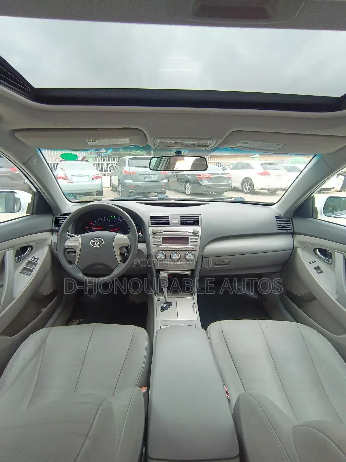 Toyota Camry LE 4dr Sedan (2.5L 4cyl 6AM) 2010 White