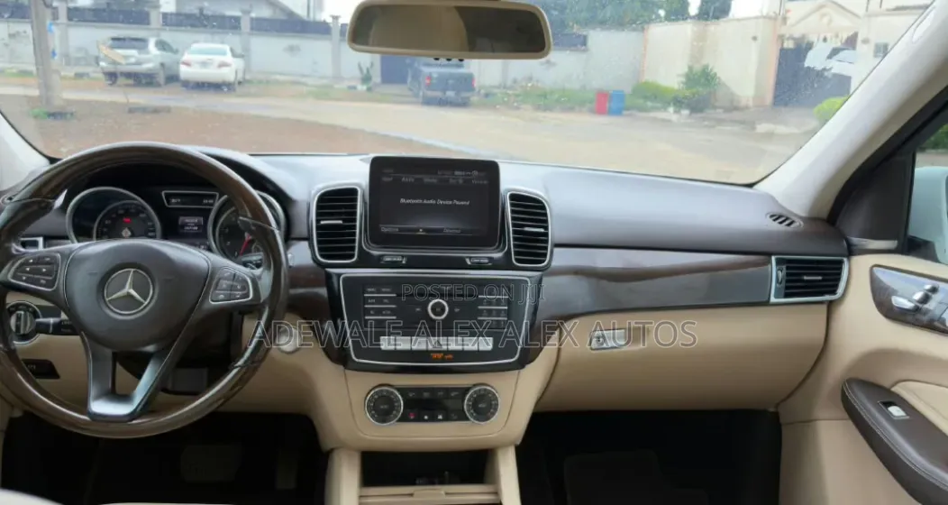 Mercedes-Benz GLE-Class 2018 White