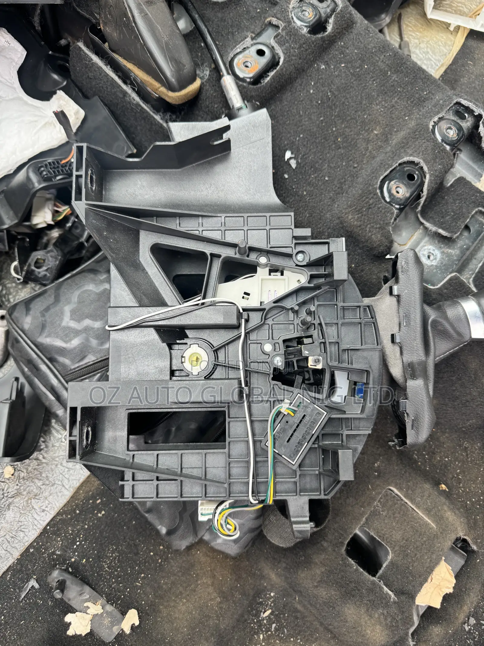 Renault Koleos Gear Selector Assembly – Direct Tokunbo