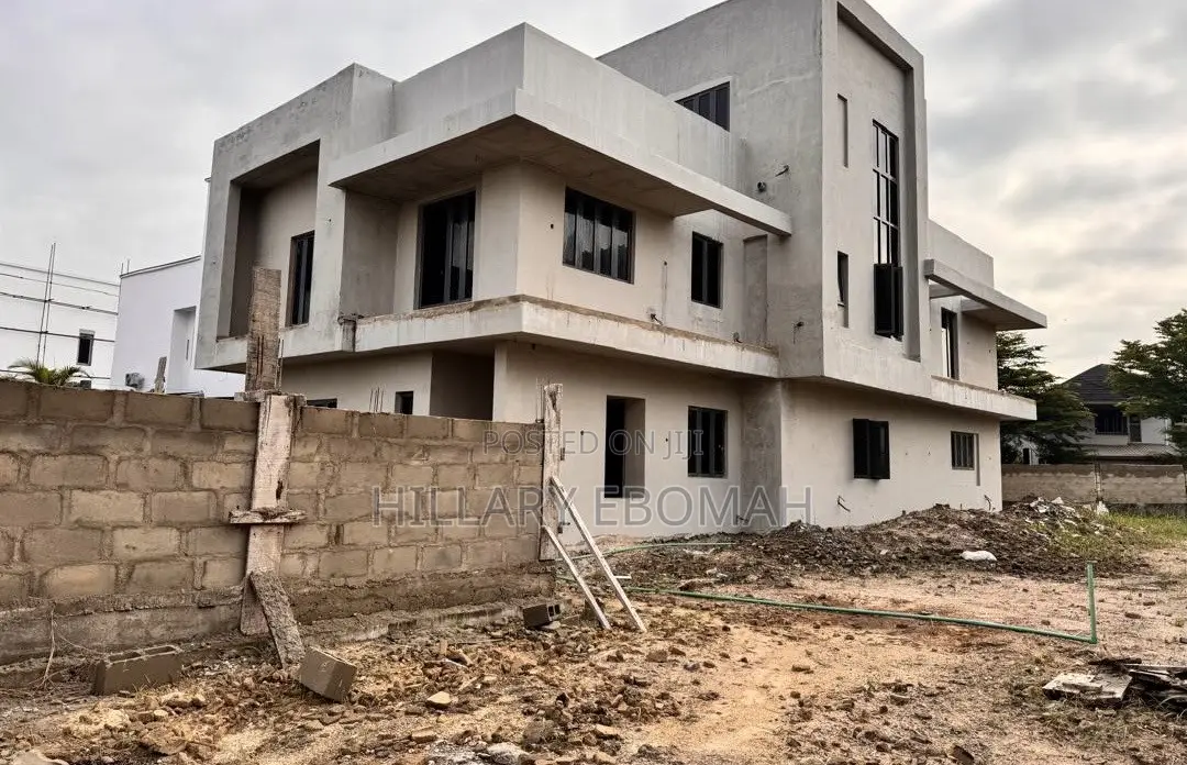 6bdrm Duplex in Pinnock Beach Estate, Lekki for sale