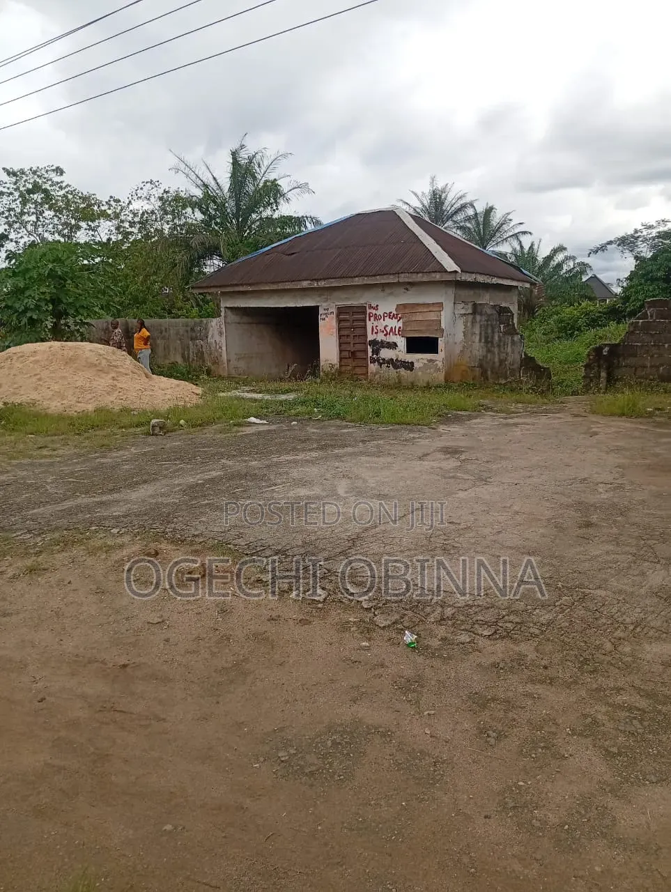Distress Sale of 1 Half Plots WTH Building on D Major Igboh Etche Rd