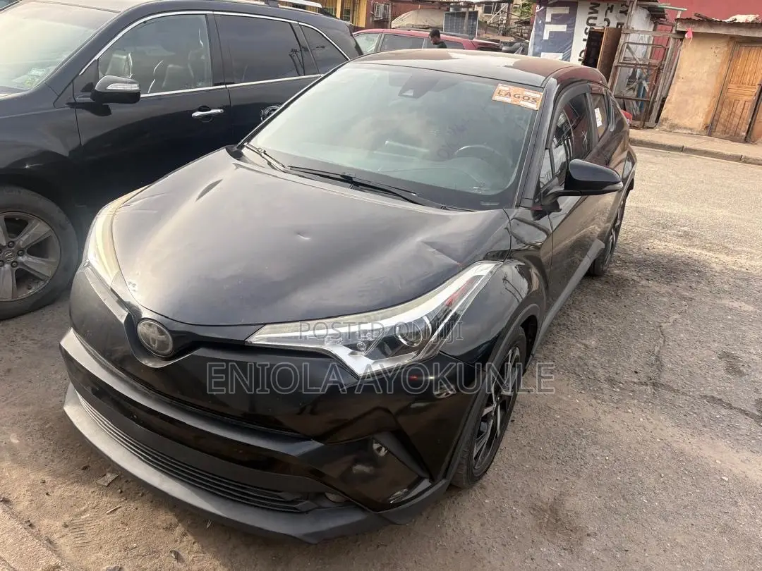 Toyota C-HR XLE FWD Sport Utility (2.0L 4cyl 2AM) 2018 Black