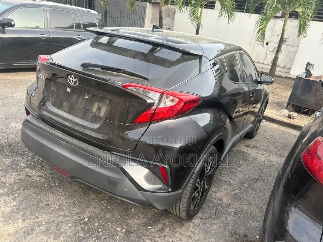 Toyota C-HR XLE FWD Sport Utility (2.0L 4cyl 2AM) 2018 Black