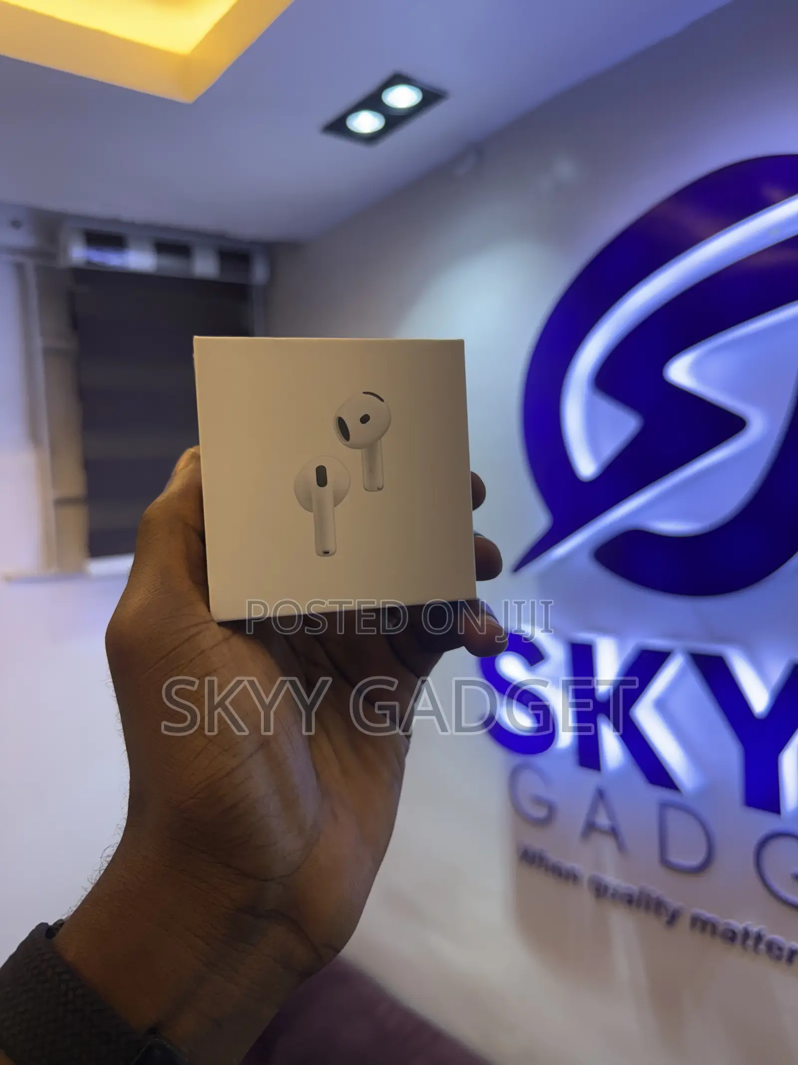 AirPod 4 With ANC