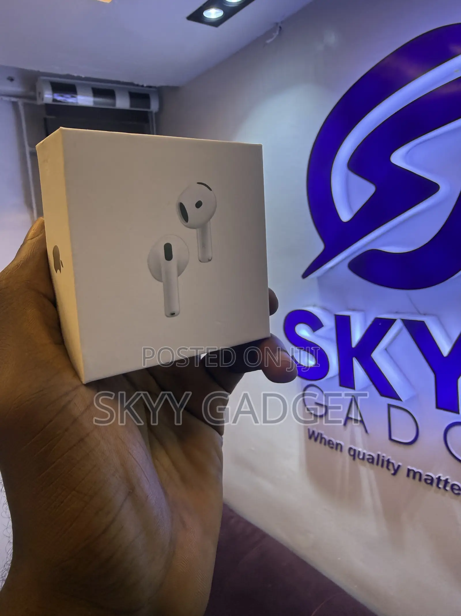AirPod 4 With ANC