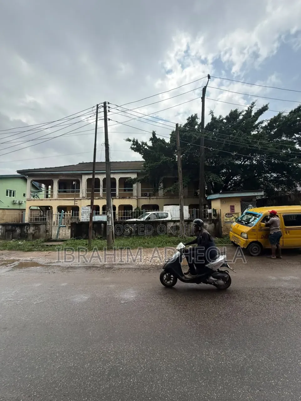 3bdrm Townhouse/Terrace in Akoka for sale