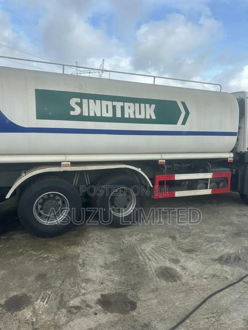 2021 SINOTRUK HOWO 371 6×4 Water Tanker – 20,000 Litres