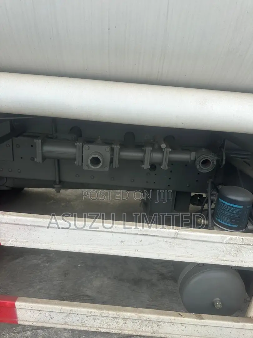 2021 SINOTRUK HOWO 371 6×4 Water Tanker – 20,000 Litres