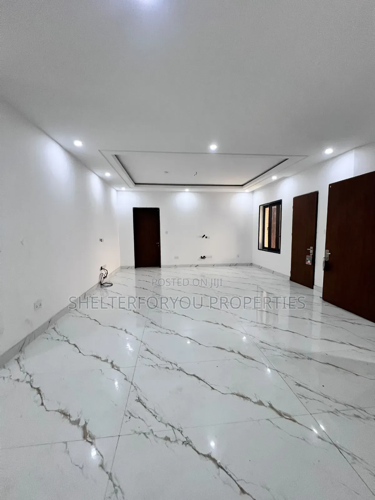 3bdrm Apartment in Lekki Phase 1 for rent