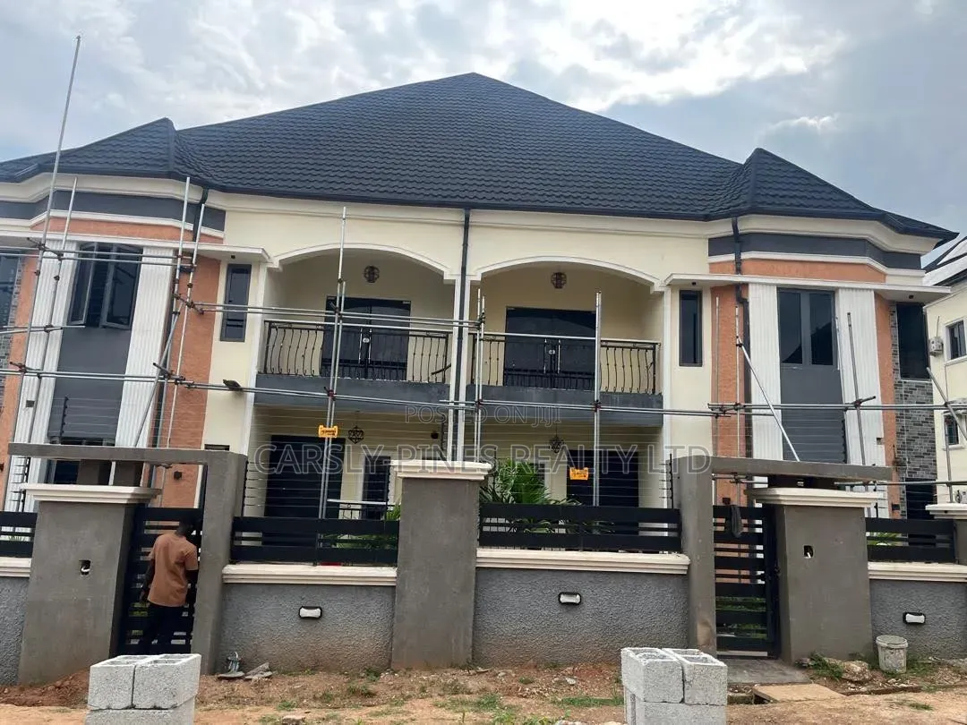 4bdrm Duplex in Wuye for sale