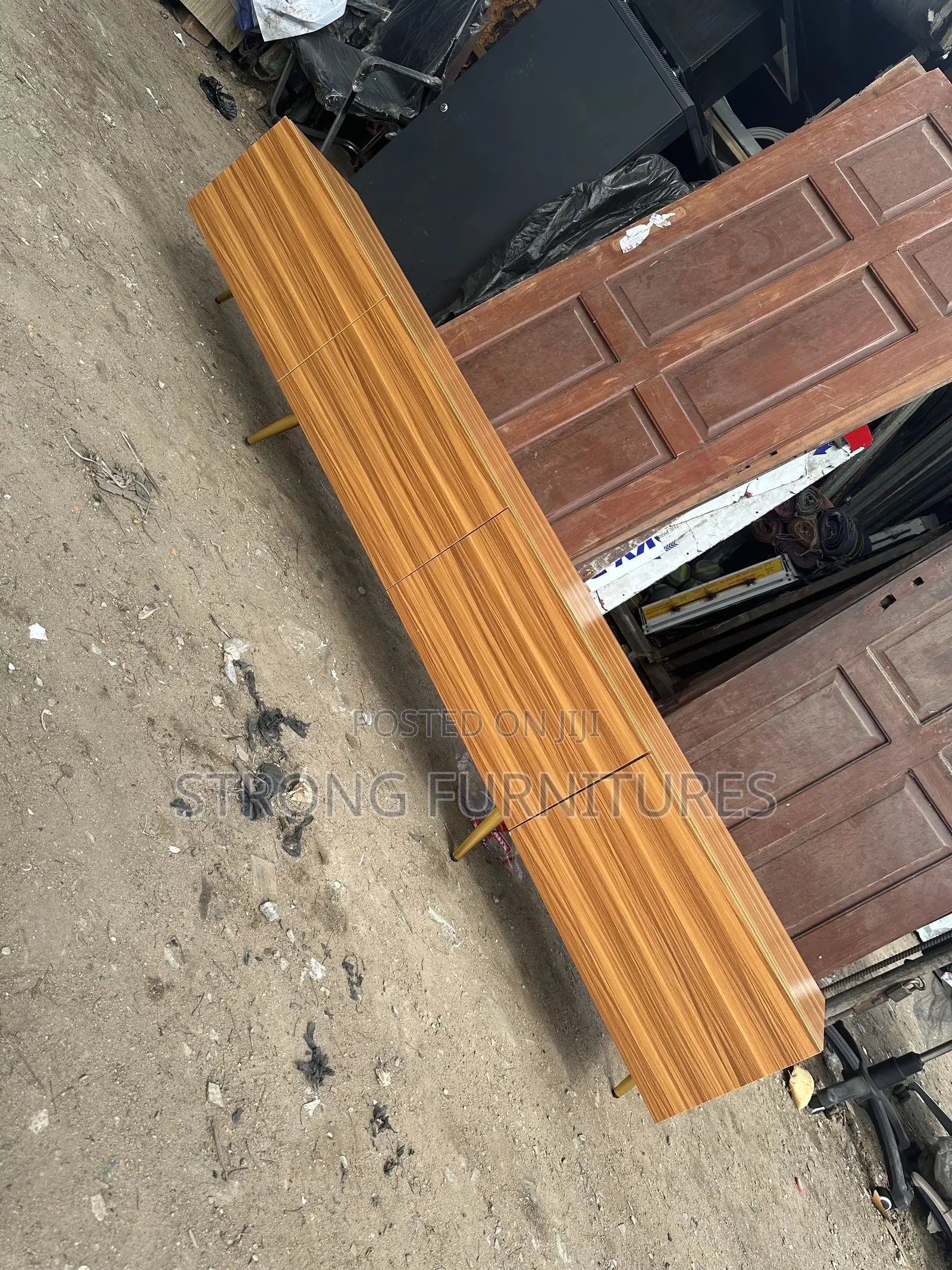 7ft TV Shelve