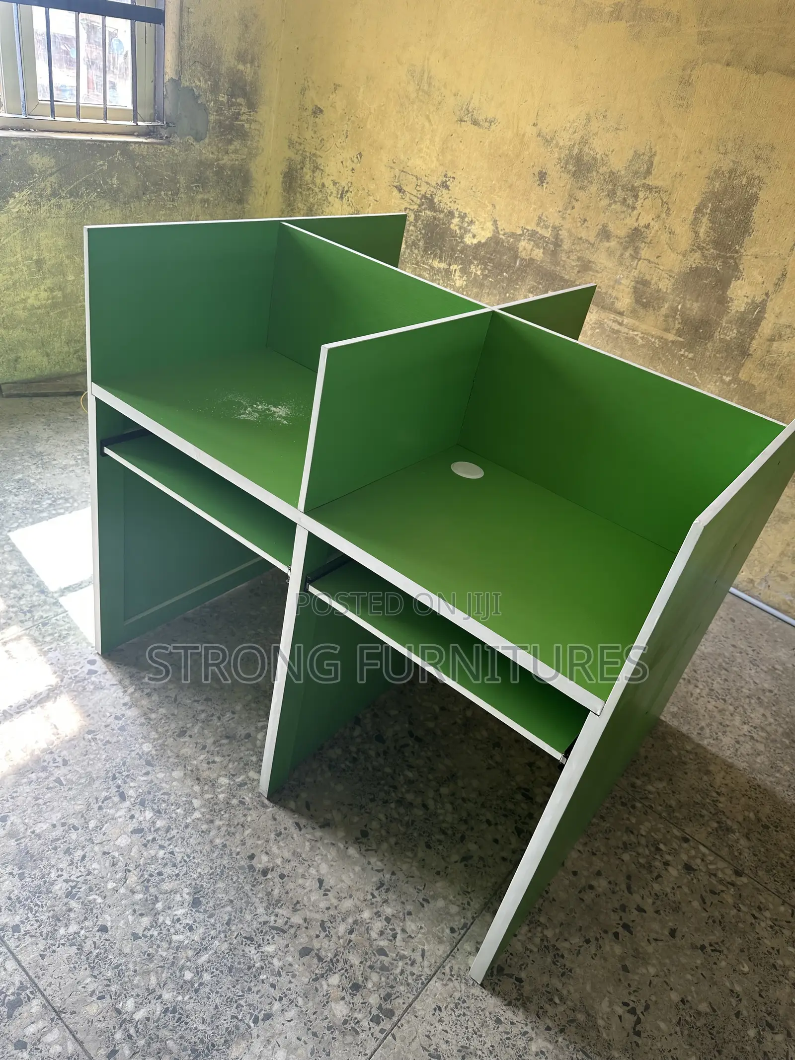 Workstation Table 4 Staffs