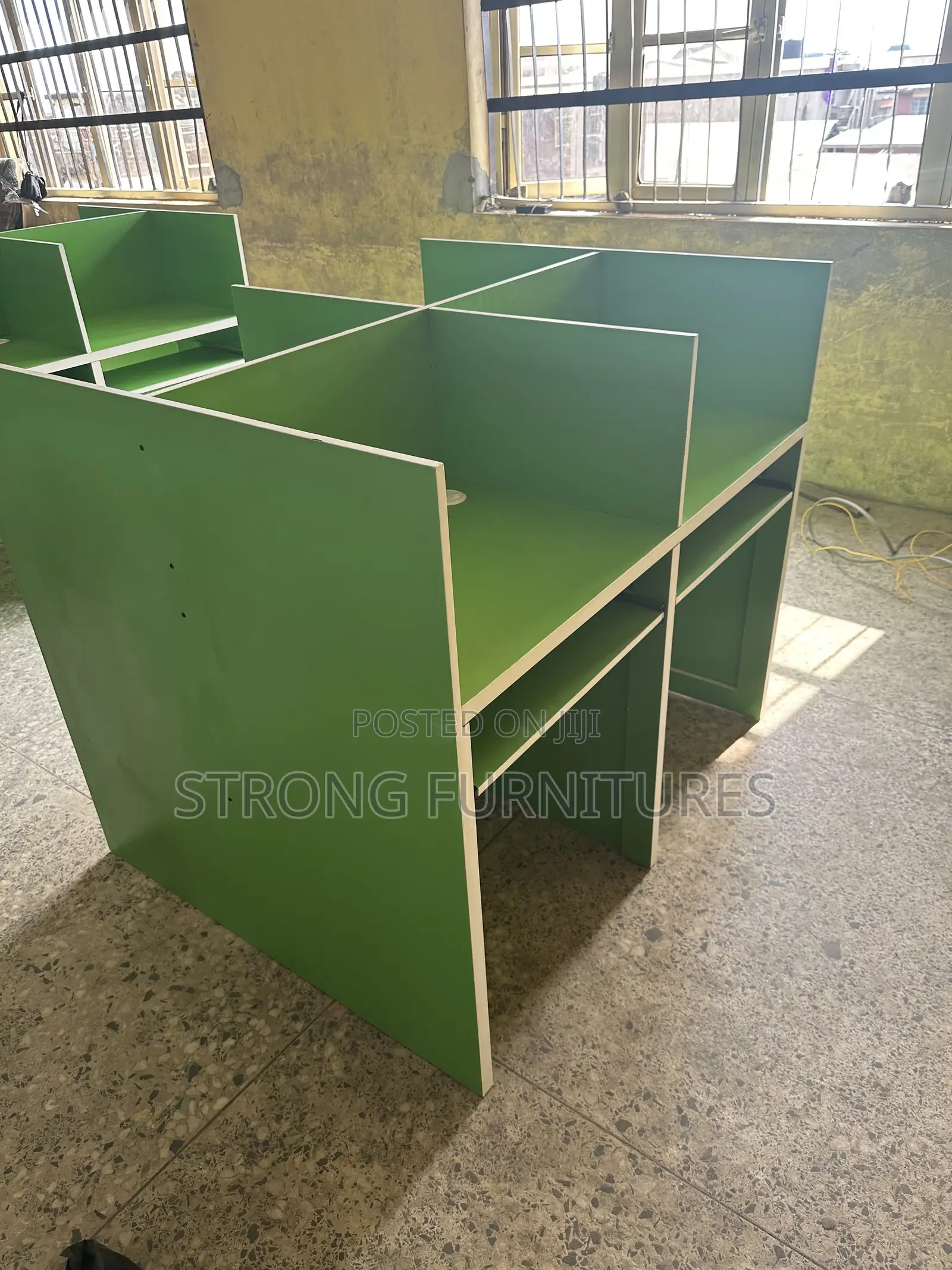 Workstation Table 4 Staffs