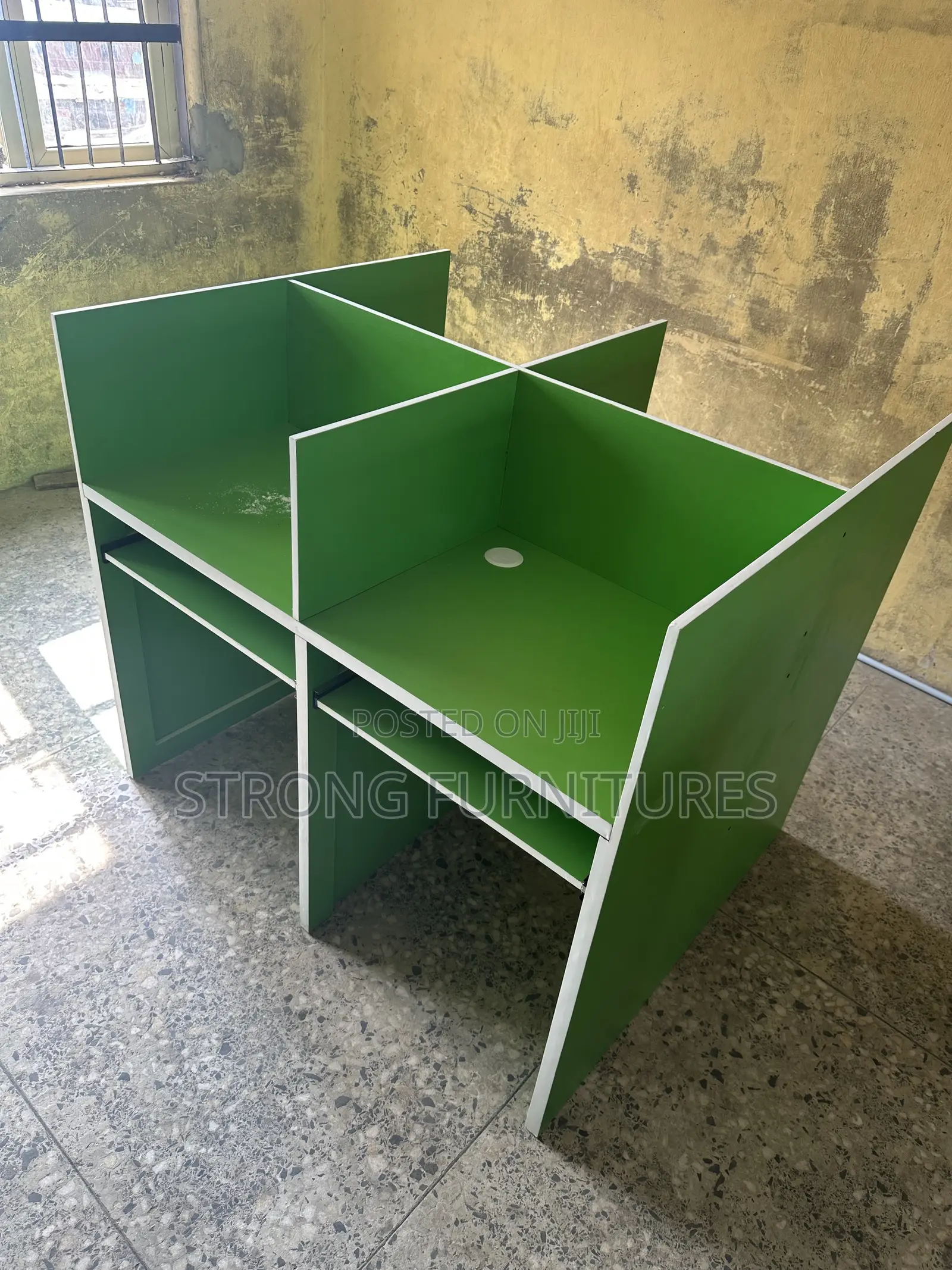 Workstation Table 4 Staffs