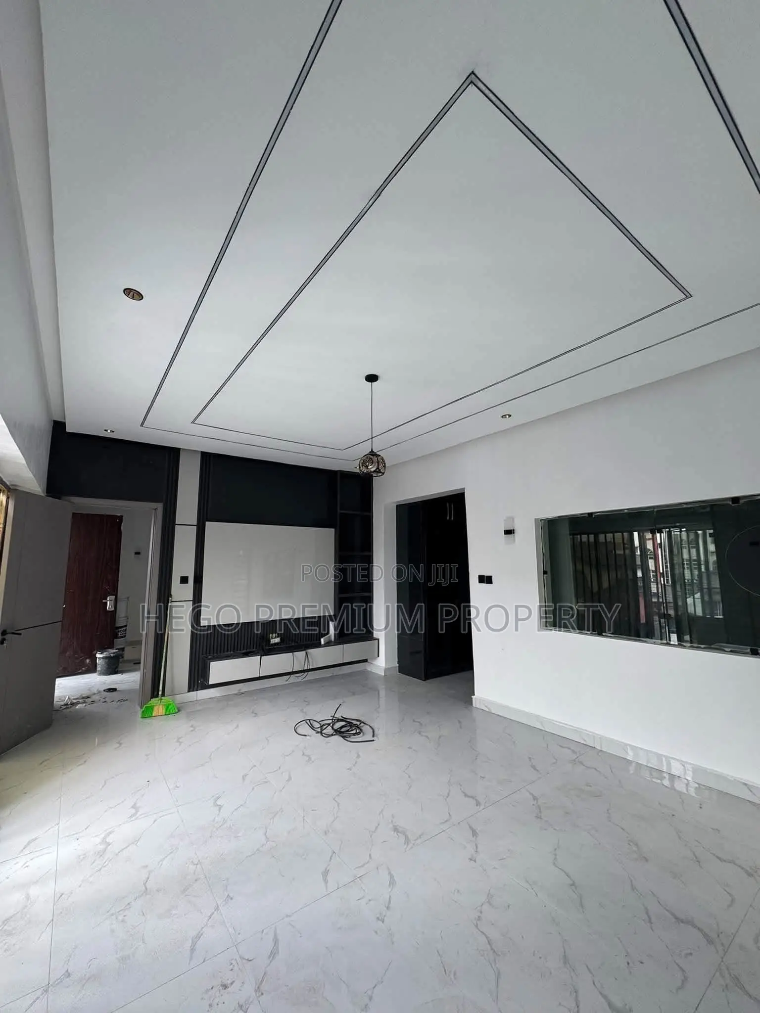 4bdrm Duplex in Gra Phase Ii for sale