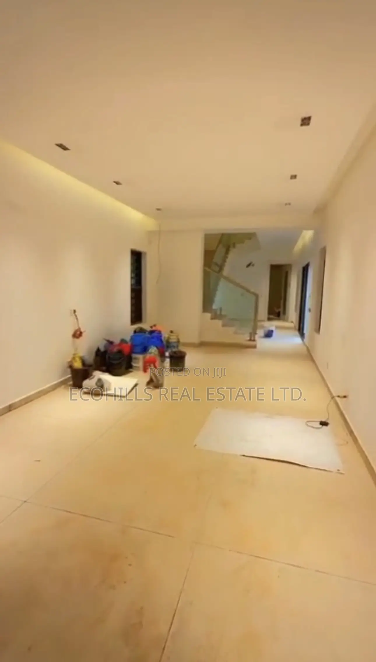 5bdrm Duplex in Mini Estate, Guzape District for sale