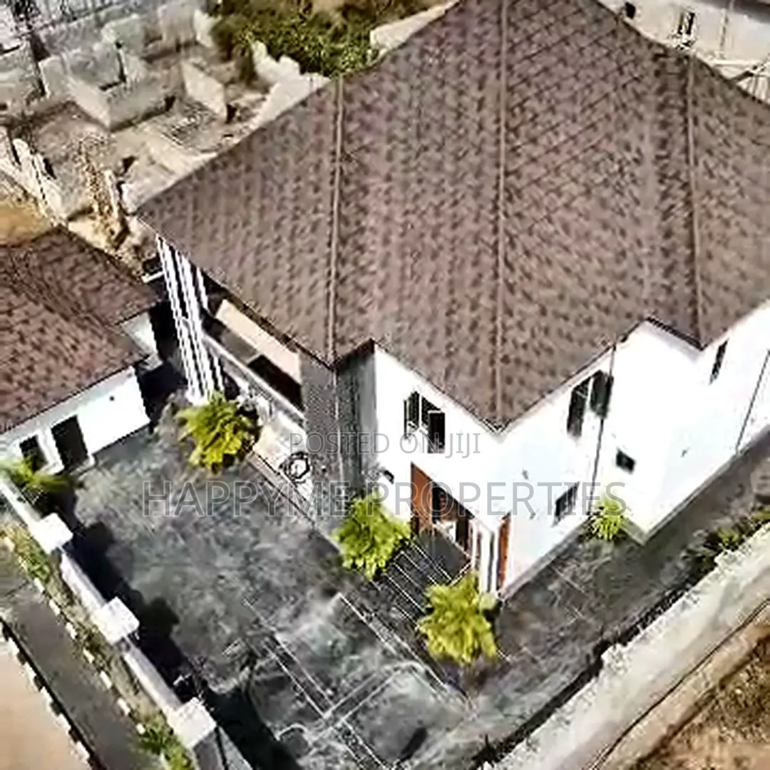 Furnished 4bdrm Duplex in FHA for sale