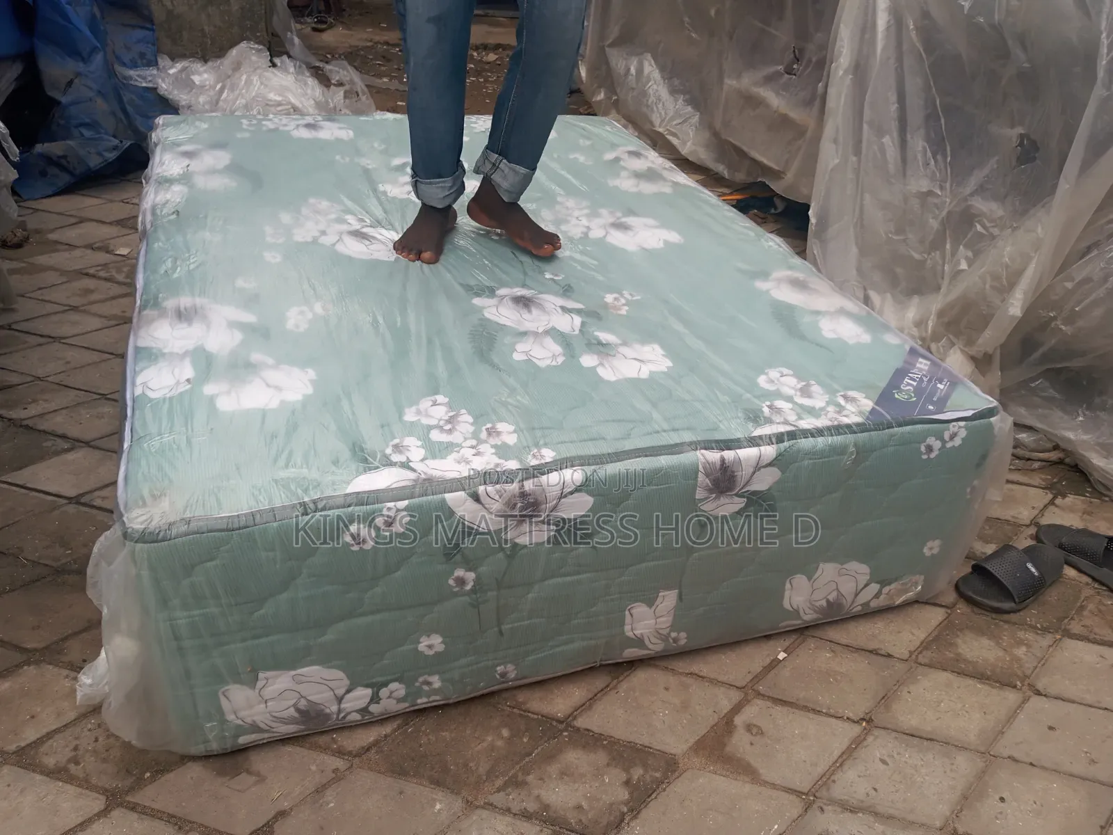 Compress Hybrid Mattress for Canadian Mattress