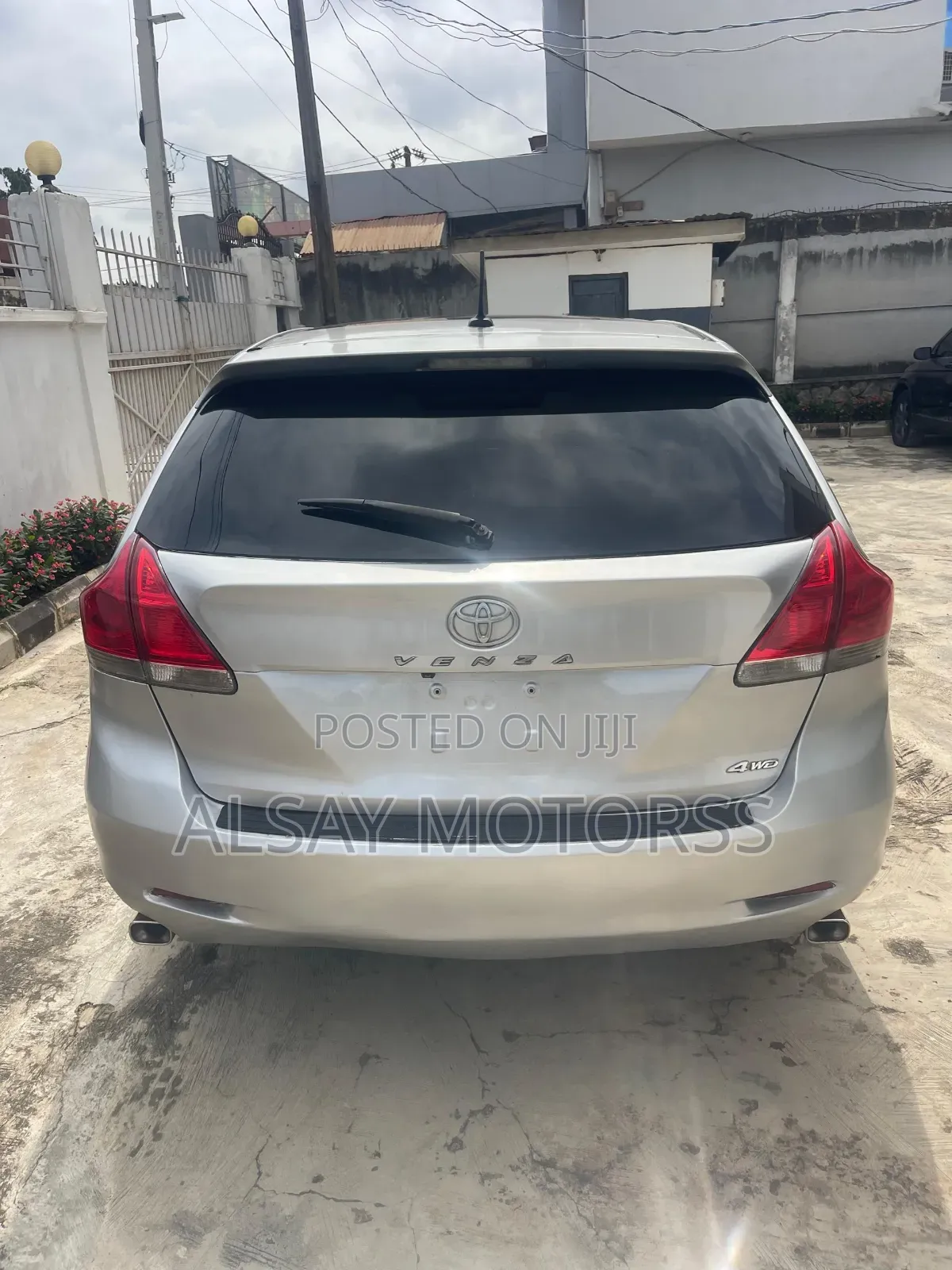 Toyota Venza XLE 2010 Silver