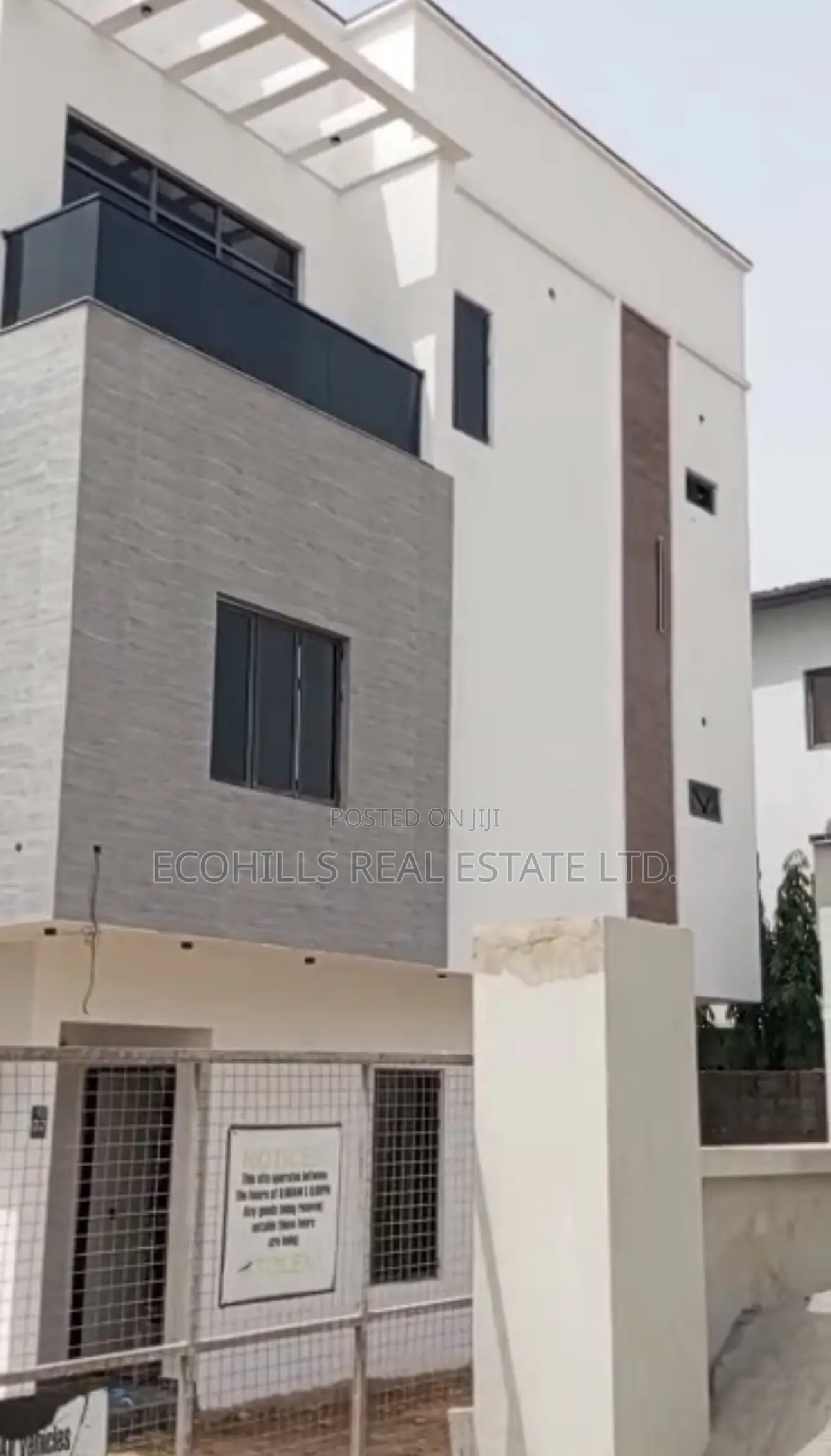 5bdrm Duplex in Mini Estate, Guzape District for sale
