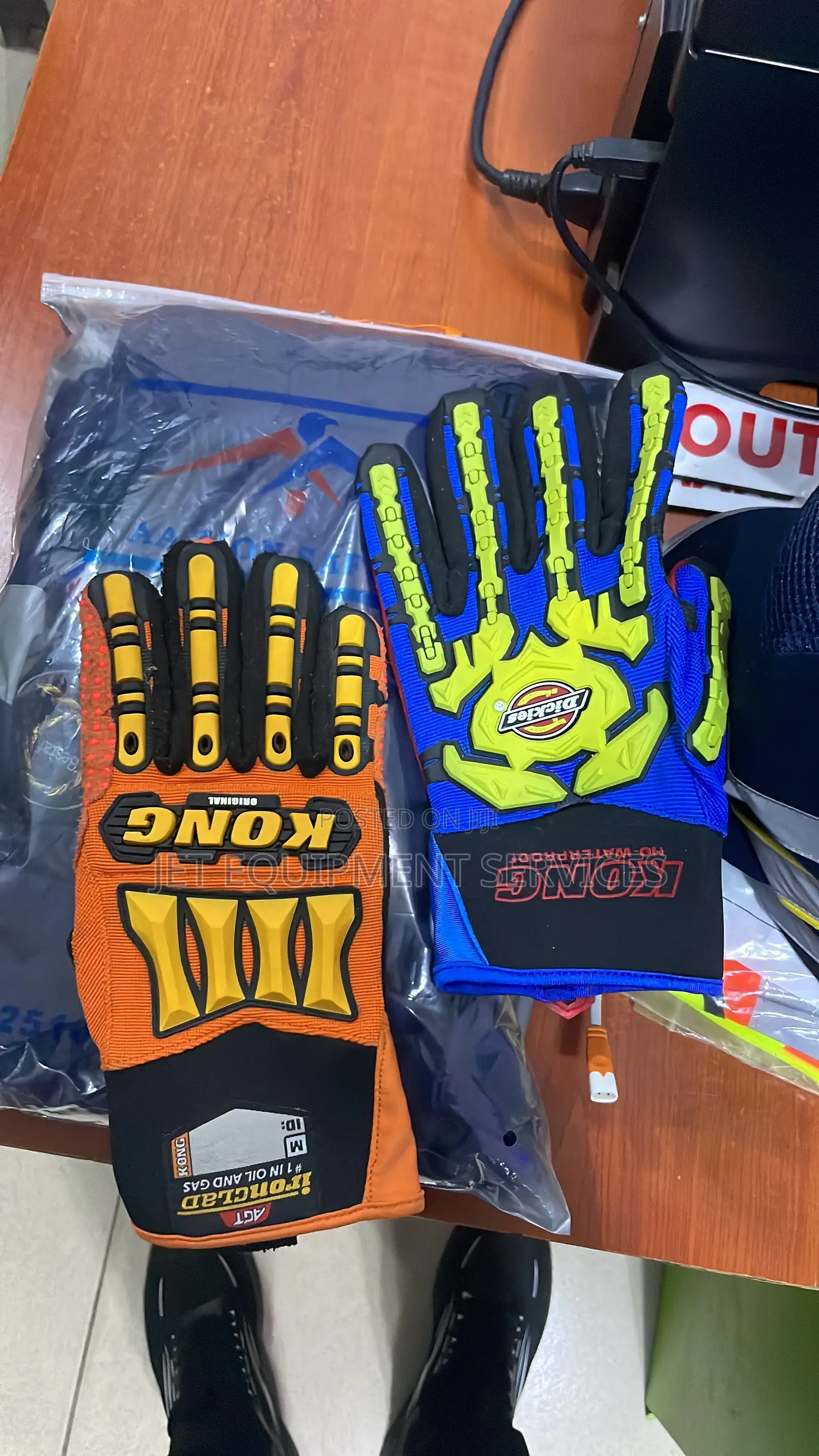 Kong Hi-Impact Hand Glove