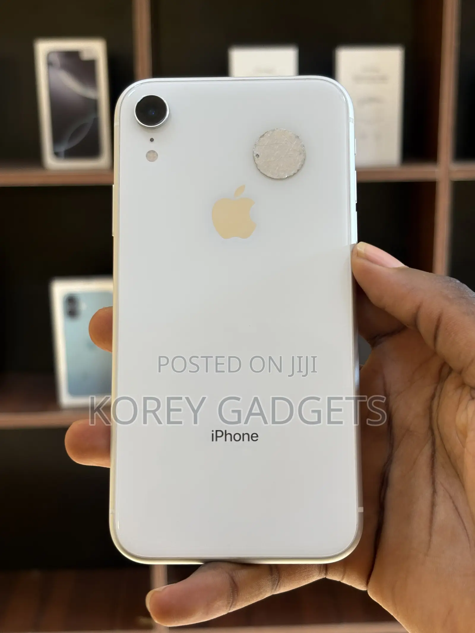 Apple iPhone XR 64 GB White