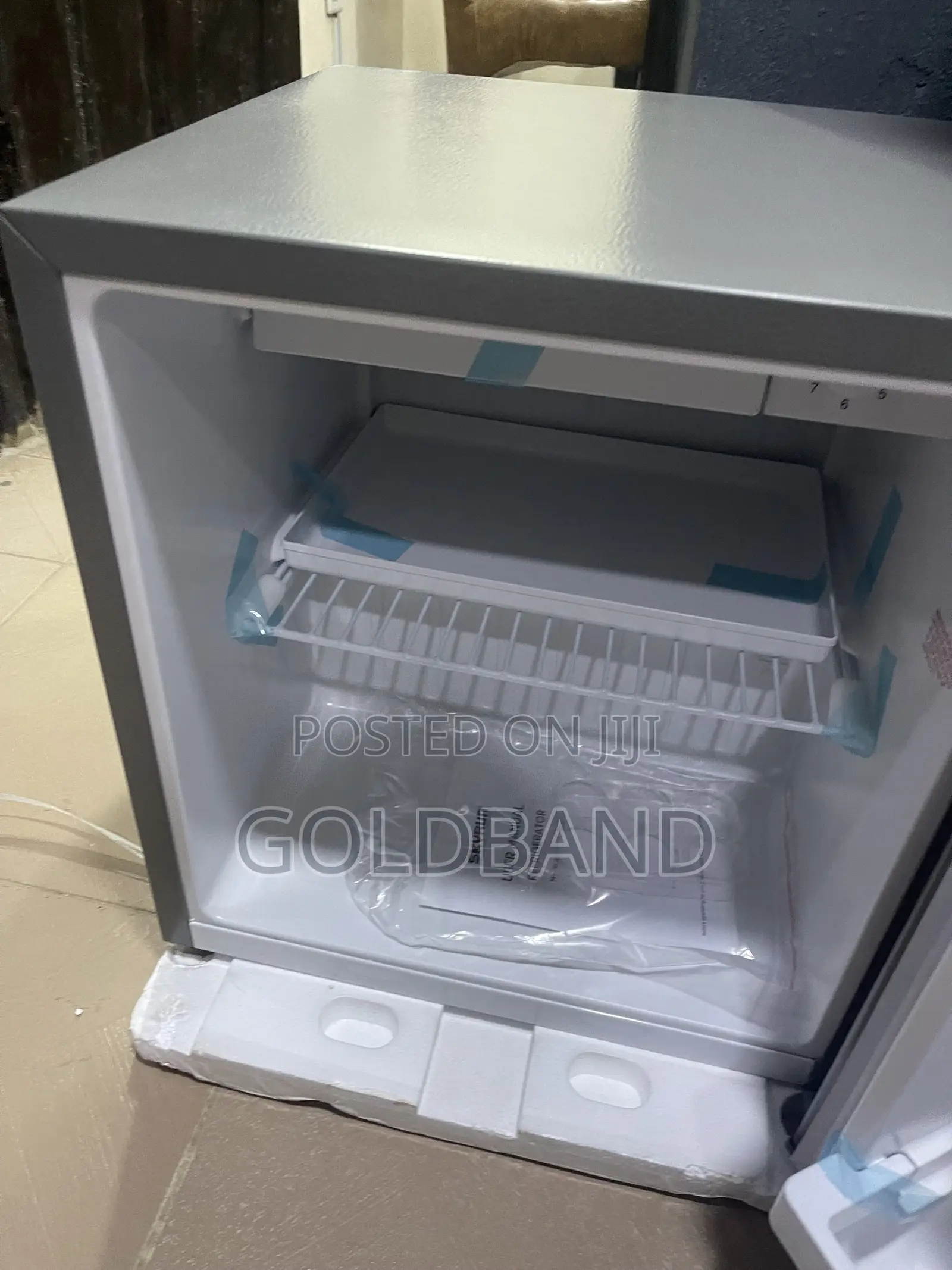 Skyrun BCD-50HW 50L Compact Food Drink Fridge